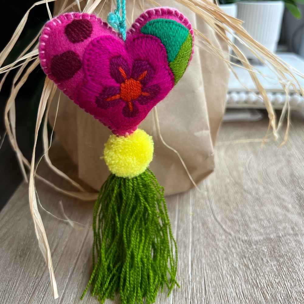 Beautiful handmade tassel, beautiful mix of colors.